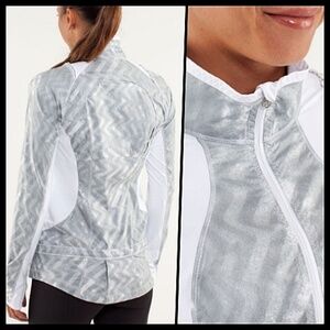 Lululemon Run Lightweight Jacket Full Zip Grey 2 MINT